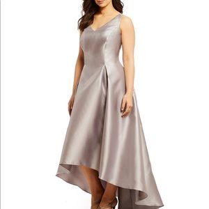 Woman’s plus size dress silver